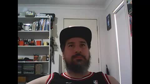 aussiebeard online show from November 29, 2:50 am