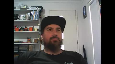 aussiebeard online show from December 3, 3:00 am