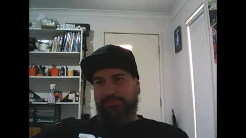 aussiebeard online show from December 27, 2:38 am