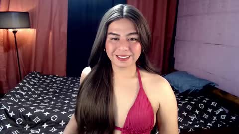 Theresa Luna Santos online show from December 8, 5:18 pm