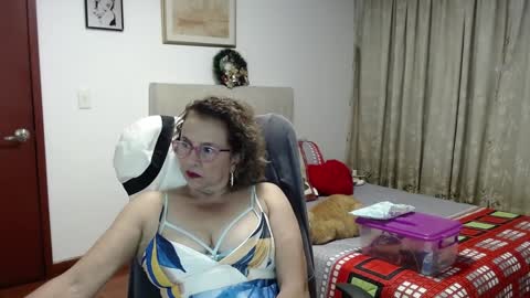 Sensual woman online show from December 19, 2:29 am