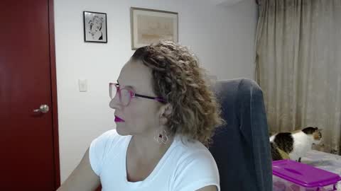 Sensual woman online show from November 28, 2:48 am