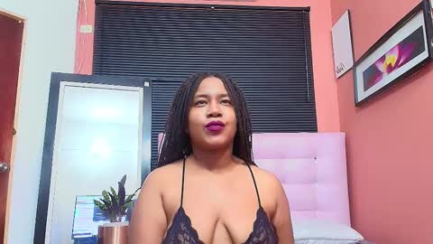 thickeebonyy online show from January 7, 7:27 pm