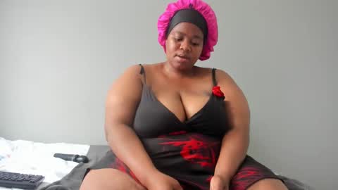 thickleeyanax online show from January 6, 12:52 pm