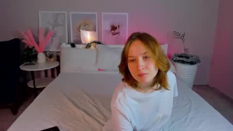 tiffany_roy online show from January 7, 2:55 am