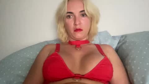 CaliforniaGoddess online show from December 24, 2:46 pm