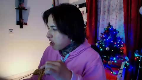 I AM BELLA  ----------- follow my  IG  TINNS 69 online show from December 23, 2:04 am