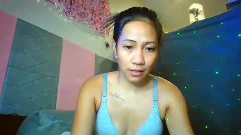 Tinyasian911718 sweetinyasian instagram online show from December 1, 4:47 pm