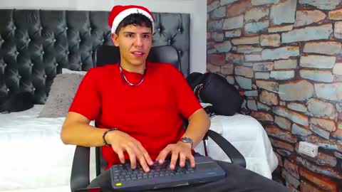 tobiaz_vega online show from December 24, 11:38 pm