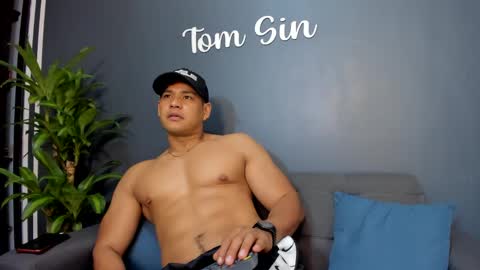 Tom Sin online show from November 15, 11:54 pm