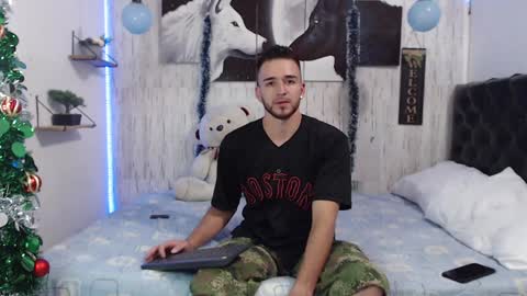 tommycash_777 online show from December 28, 3:26 pm