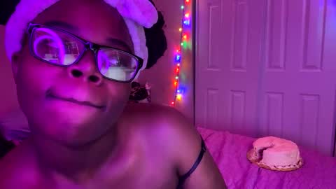 transgirl_omi online show from November 17, 3:57 pm