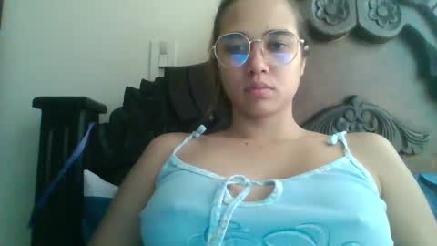 triana_bell online show from November 12, 4:15 pm