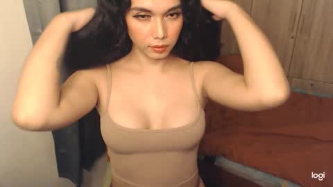 Samantha Eli online show from December 15, 4:32 pm