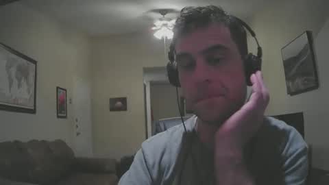 tyler_707776 online show from December 14, 7:09 am