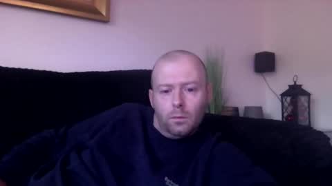 ukmatty3 online show from December 9, 8:36 am