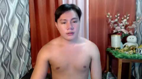 urhunky_ivan online show from December 4, 7:06 pm