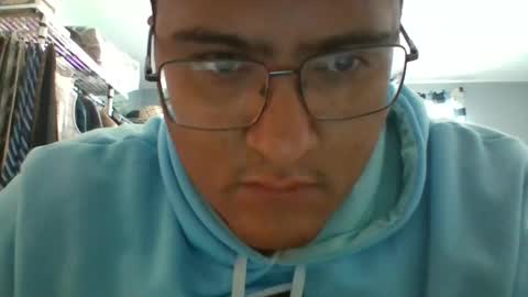 urielmedina960831 online show from December 30, 3:36 pm