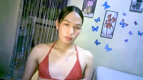 julia online show from November 14, 1:58 pm