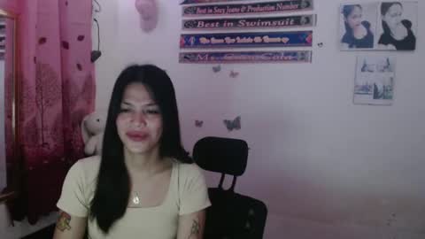 hi im kim online show from November 21, 12:28 am