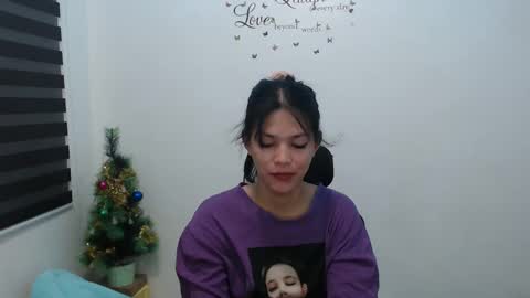 hi im kim online show from December 11, 2:16 pm