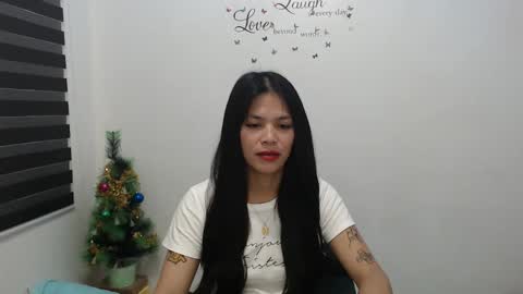 hi im kim online show from December 9, 12:40 am