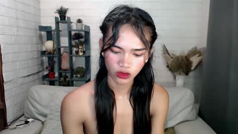 ursandra_xx online show from January 4, 5:23 pm