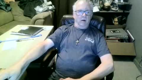 Indiana dad online show from December 15, 12:13 pm