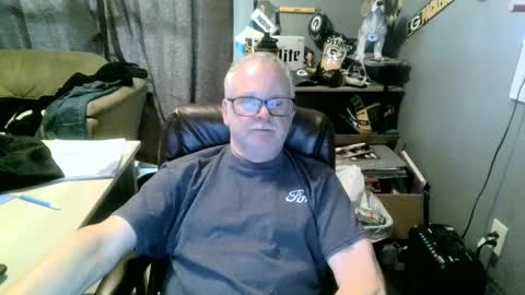 Indiana dad online show from November 30, 7:38 pm