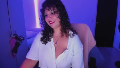 valen_smile_ online show from December 22, 1:55 am