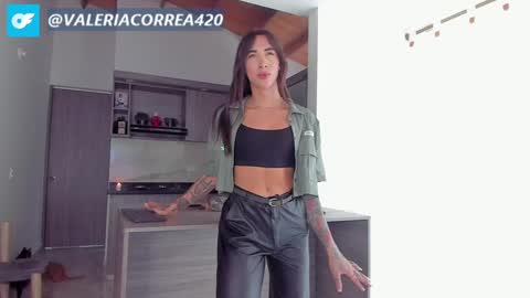 Valeria  IG valeriacorrea430 online show from November 10, 7:04 pm