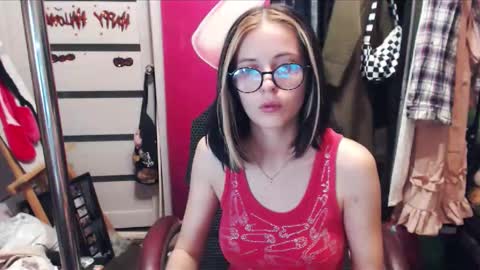 ValeriaXKiss online show from January 8, 4:32 pm