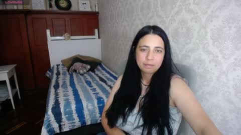 valerie__smith_ online show from February 4, 9:35 pm