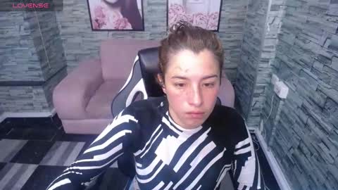 valerie_b online show from December 30, 12:33 pm