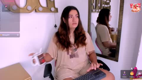 valery__maravilla online show from December 29, 12:05 pm