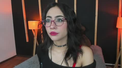 vampy_dolll online show from January 3, 1:06 pm