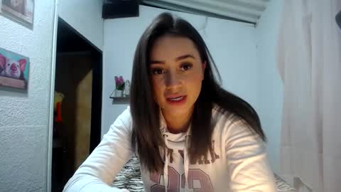 vane_wills online show from December 24, 1:50 am