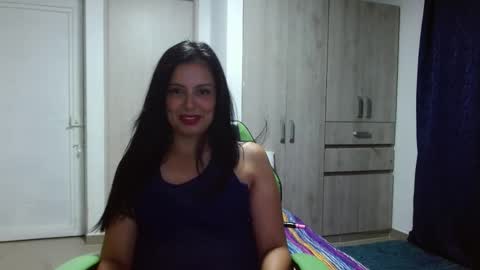 vanessa gomez online show from November 27, 11:14 pm