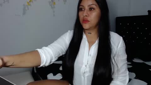 venus_menoza online show from December 2, 9:50 pm