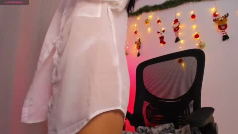 victorialeone online show from December 13, 1:07 pm