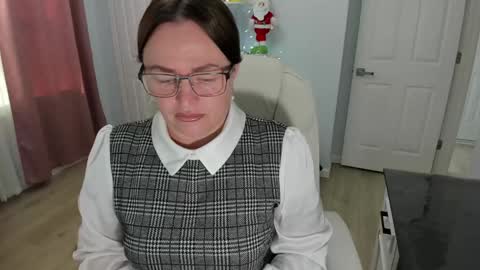 Ukrainian-woman online show from December 13, 3:49 pm