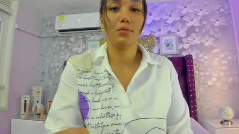 violeta_medina online show from December 22, 3:43 am