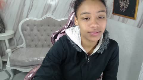 violeth_b online show from November 13, 12:37 pm