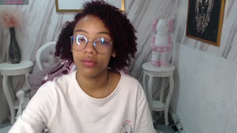 violeth_b online show from December 26, 12:41 pm