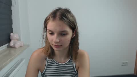 vivien_slender online show from November 21, 11:48 am