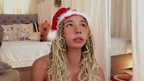 Wayuu Goddess  3 online show from December 21, 3:17 pm