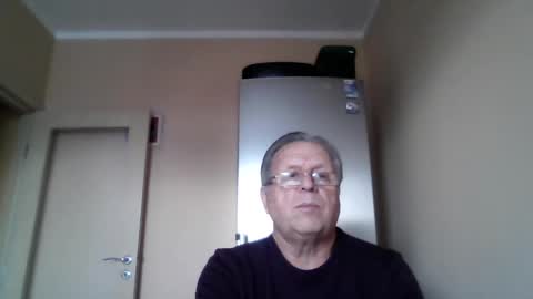 wer_tman157868 online show from December 15, 1:28 pm