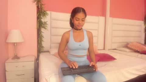 ximena_towers online show from November 13, 11:12 am