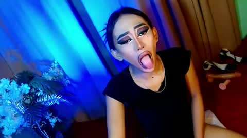 miss yasii online show from December 28, 3:04 pm