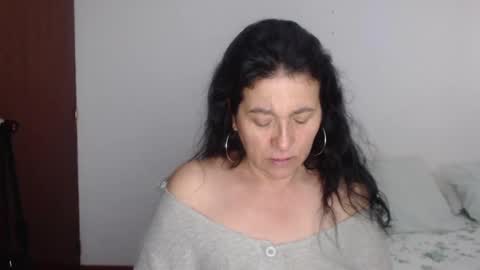 yasmin_love85 online show from November 14, 3:57 pm